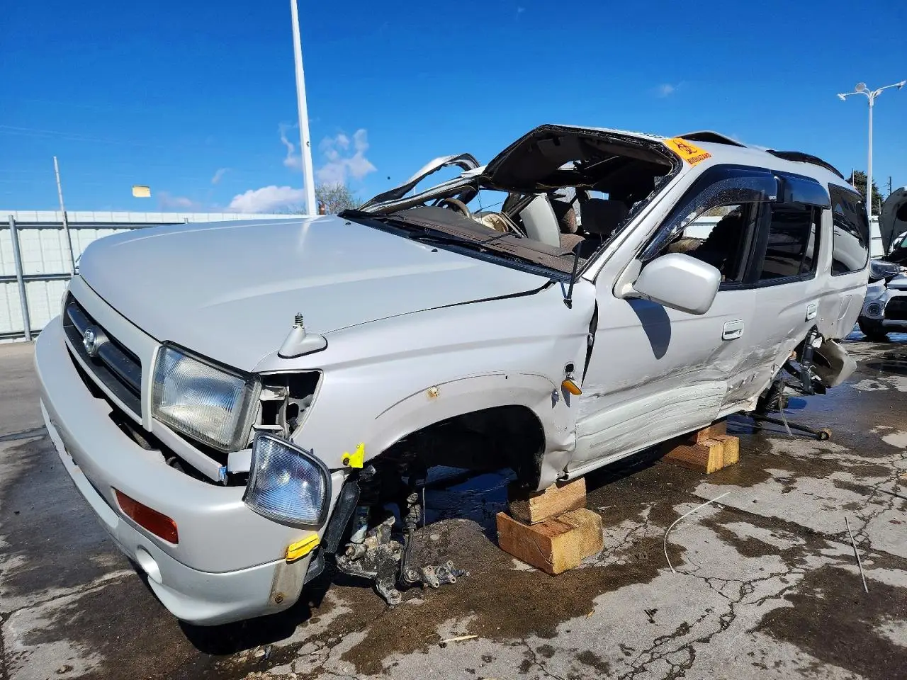 1998 TOYOTA HILUX GRAY VIN: KZN1859027987
