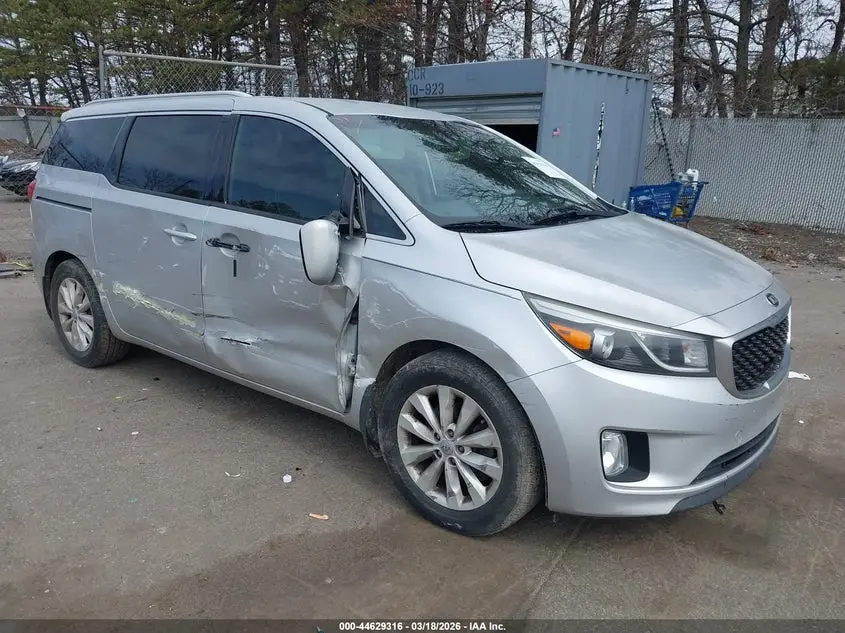 2015 KIA SEDONA Silver VIN: KNDMC5C1XF6051778