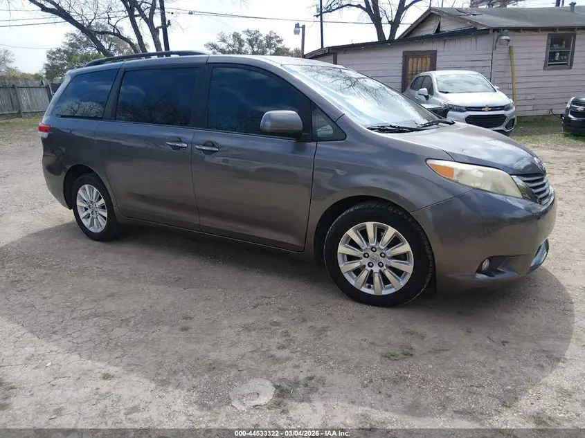 2011 TOYOTA SIENNA  VIN: 5TDDK3DC1BS005810