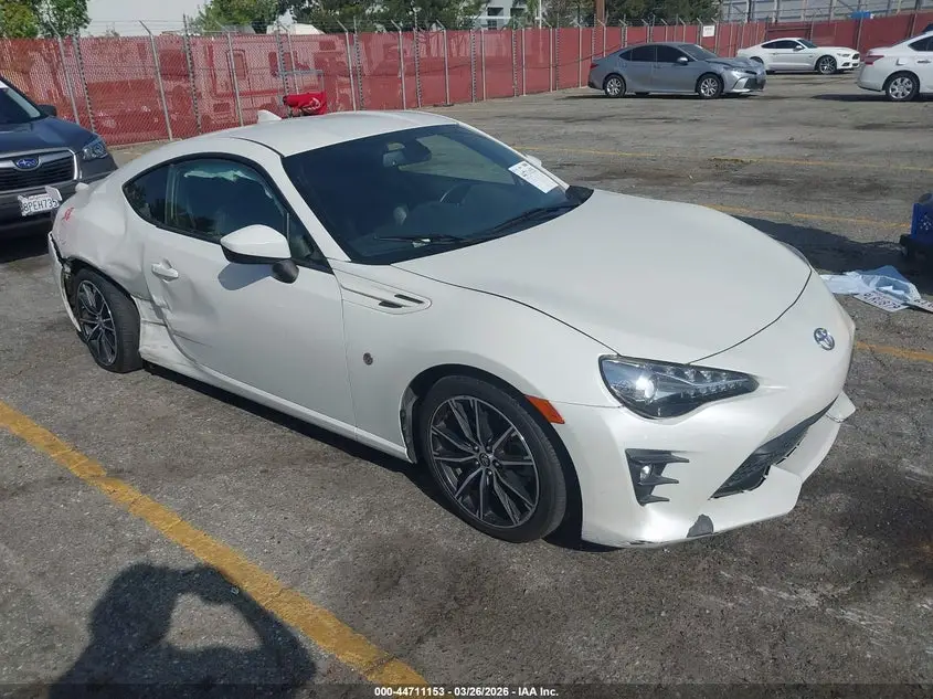 2019 TOYOTA 86 White VIN: JF1ZNAE12K8700712