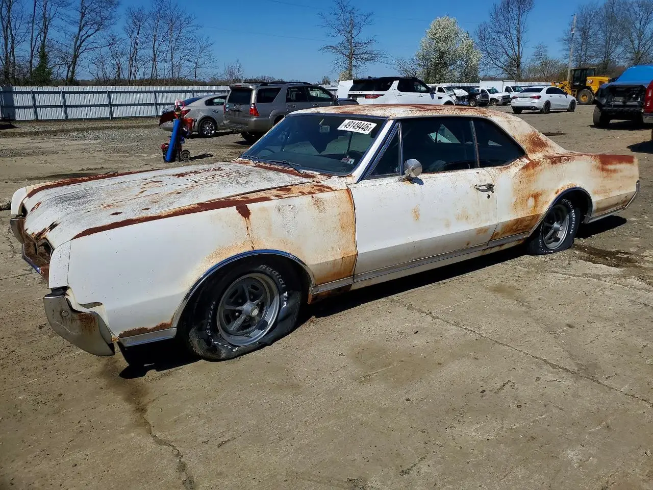 1967 OLDSMOBILE CUTLASS WHITE VIN: 338177M416341
