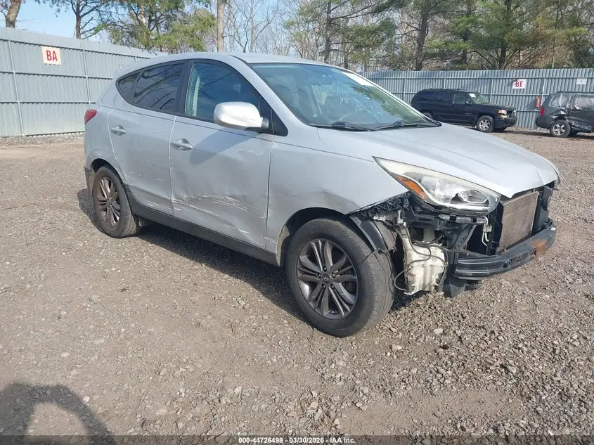2015 HYUNDAI TUCSON Silver VIN: KM8JTCAF3FU991904
