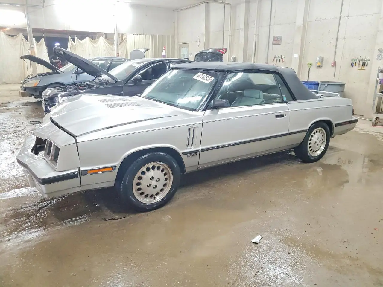 1985 DODGE 600 SILVER VIN: 1B3BV55E3FG264679