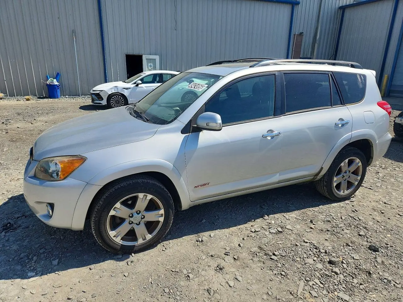 2011 TOYOTA RAV4 SILVER VIN: JTMRK4DV6B5099380