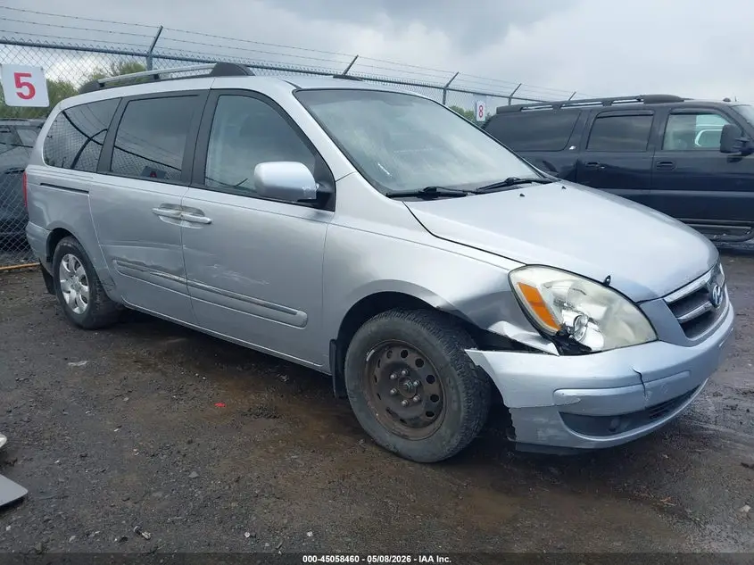 2008 HYUNDAI ENTOURAGE Silver VIN: KNDMC233286046545