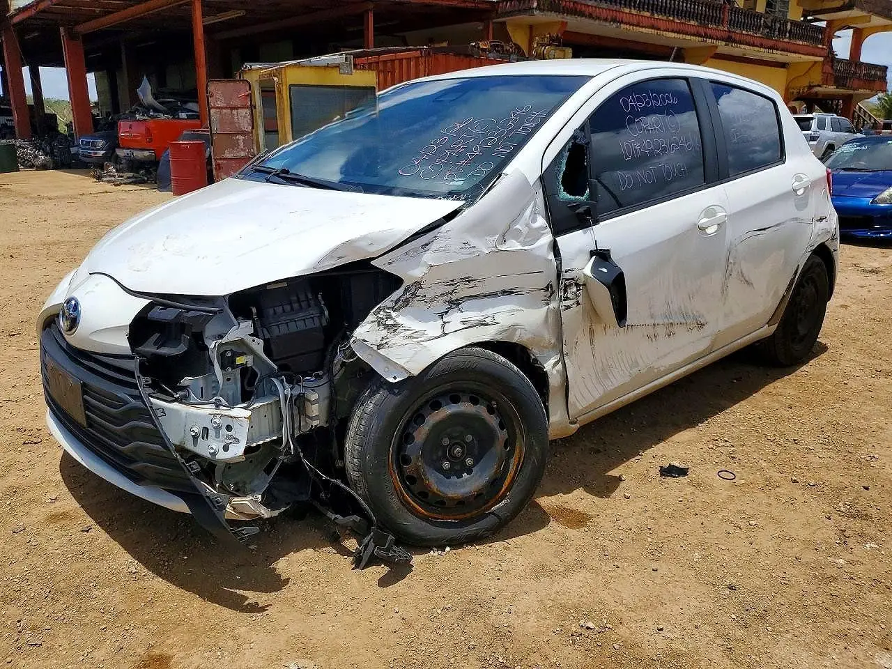 2019 TOYOTA YARIS WHITE VIN: VNKKTUD38KA103327
