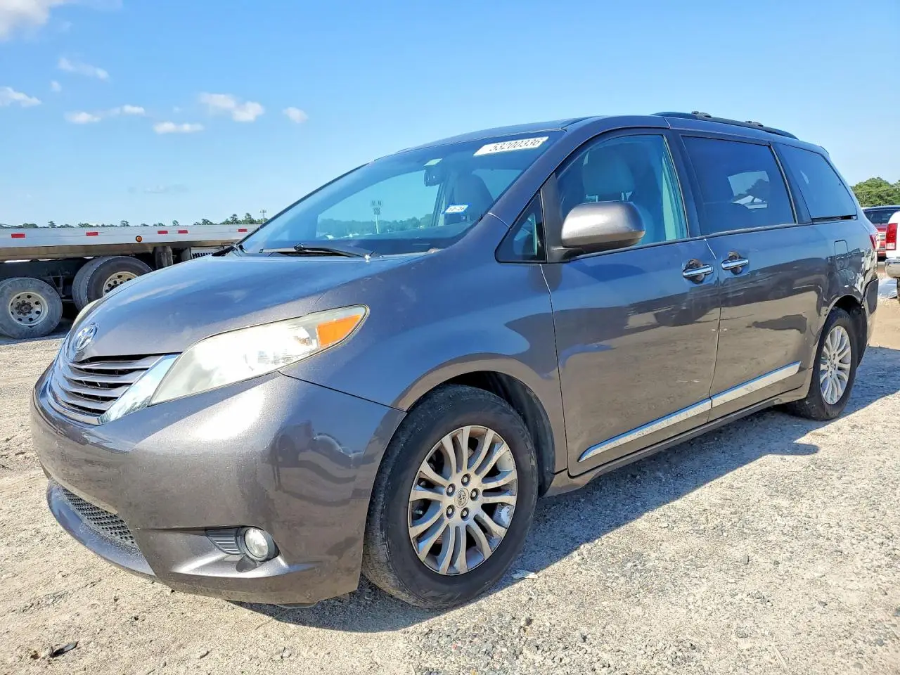 2016 TOYOTA SIENNA GRAY VIN: 5TDYK3DC9GS720956