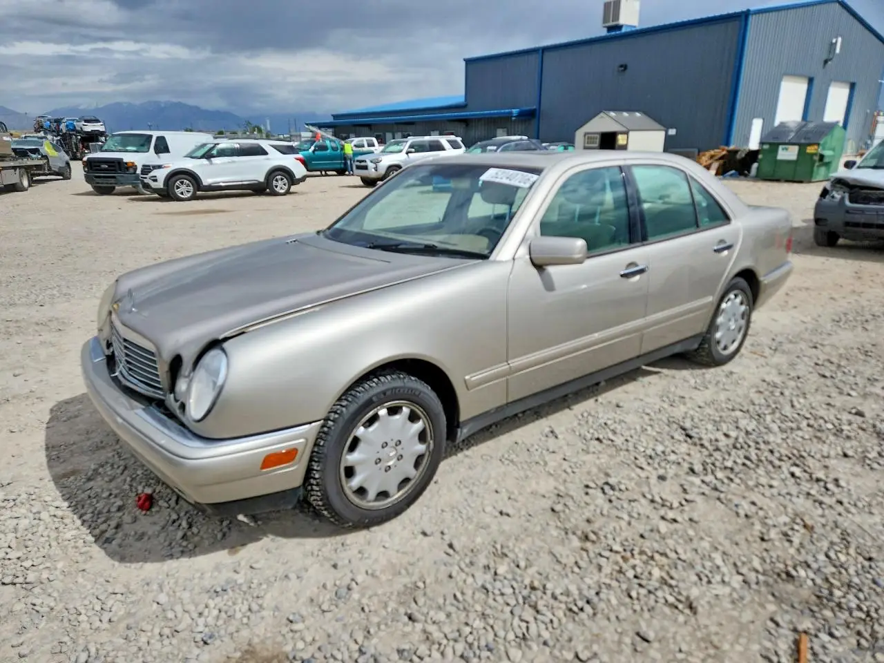 1998 MERCEDES-BENZ E-CLASS TAN VIN: WDBJF82F5WX007348