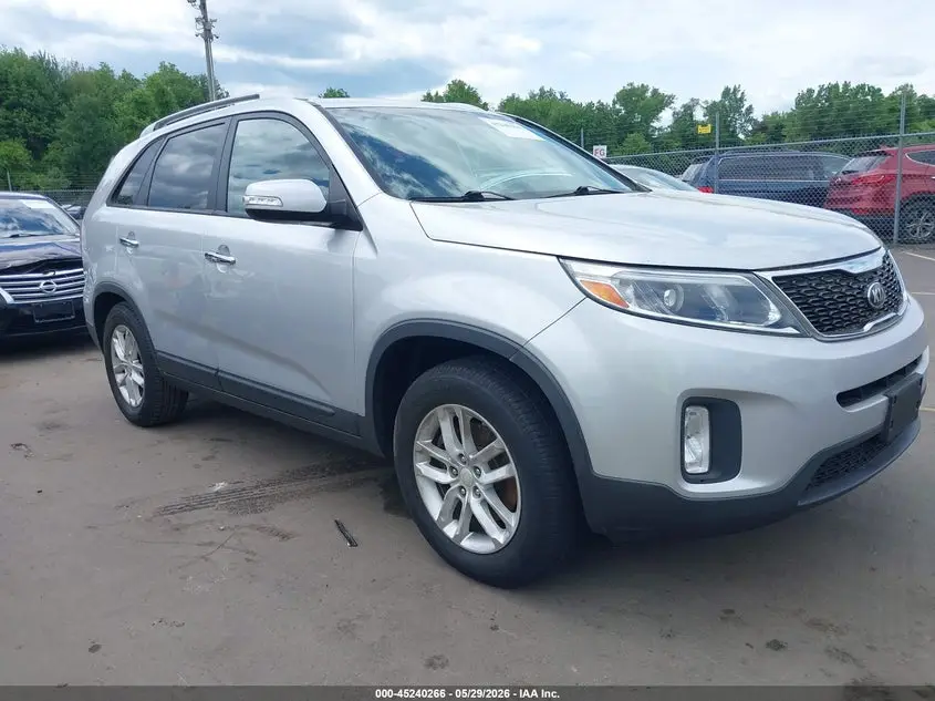 2014 KIA SORENTO Silver VIN: 5XYKT3A66EG473455